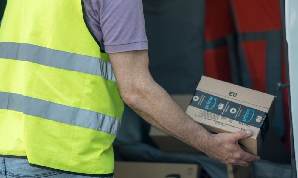 Amazon Offers Employees 10K To Start Delivery