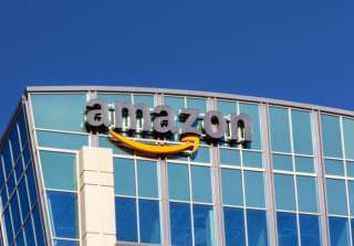 Amazon Unveils Package Pickup Counters In Europe