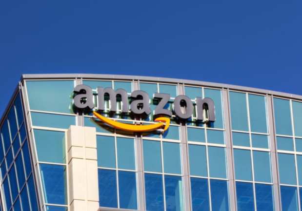Amazon Unveils Package Pickup Counters In Europe