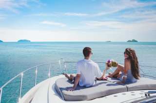How Crowdfunding Is Changing Wedding Gifting Etiquette