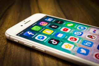WhatsApp Pay India Debut Targets Paytm Users