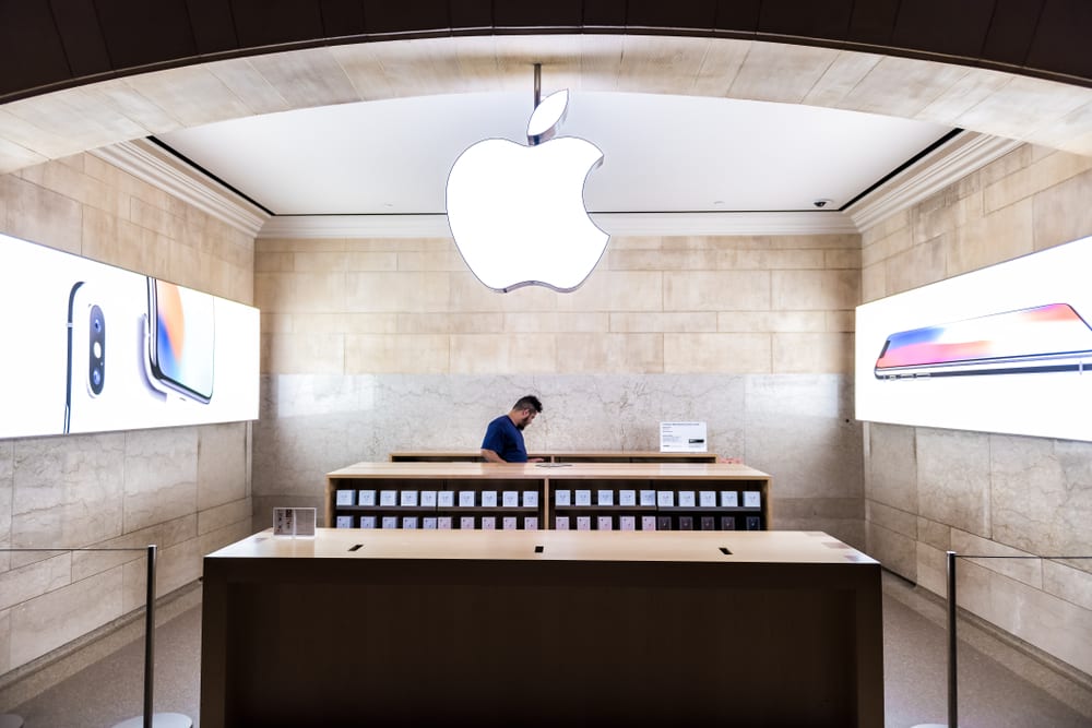 Apple Loses A Key Retail Innovator