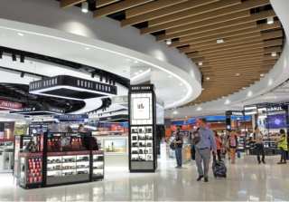 Retail Pulse: Luxury Brands Eye Airport Retail; Panera Bread Tests Dinner Menu