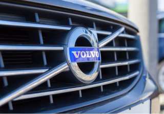 Volvo Invests in Carwow, Expecting to Sell Half Its Cars Online by 2025