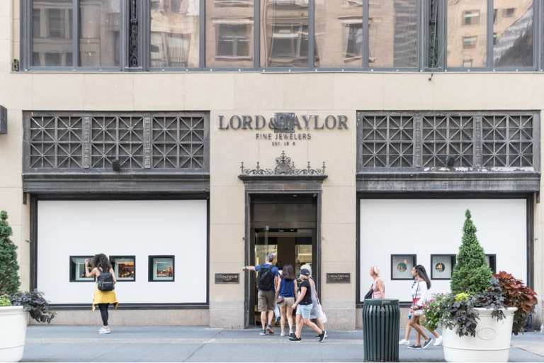 Amazon Considers Leasing NY Building