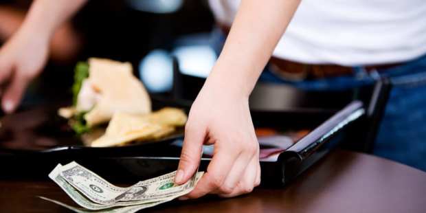 Deep Dive: How Real-Time Payments Are Changing How Businesses Pay Out Tips