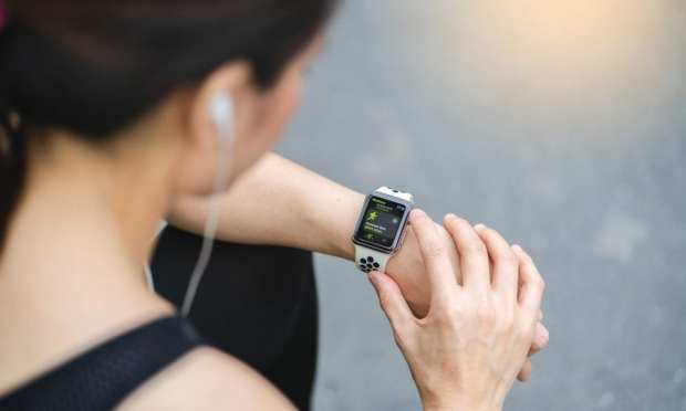 fitness tracker smartwatch