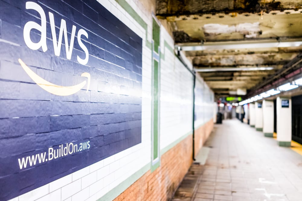 Bank Regulators Probe Amazon Cloud