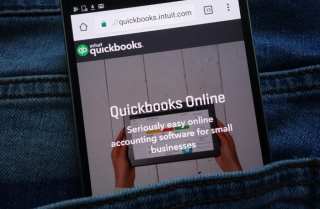 QuickBooks Adds Employee Benefits Into Online Payroll