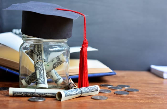 Unpaid Student Loans Card Debt Mount In Us Pymnts Com