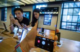 Samsung To Debut Blockchain-Friendly Smartphone