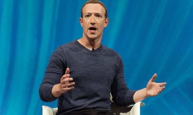 Zuckerberg ‘Charms’ Lawmakers, But Privacy Push Continues