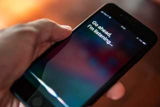 Apple – Phone Home