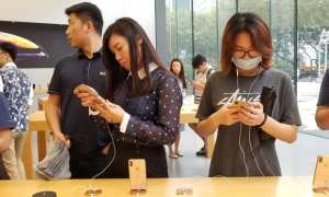 iPhone 11, Apple, Debut, Retail