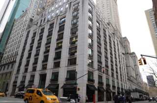 Bankrupt Barneys Gets Nearly $270M Offer From Saks, Authentic Brands