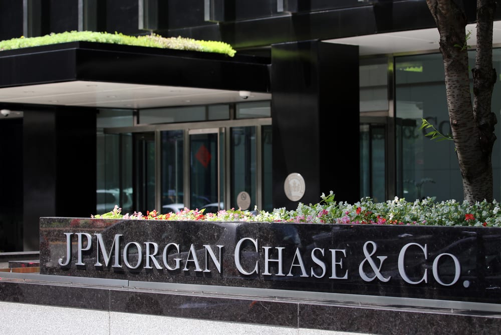 Chase Sees Active Mobile Customers, Card Loans Grow in Q3