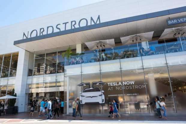 New Nordstrom Store To Deliver Food And Drink