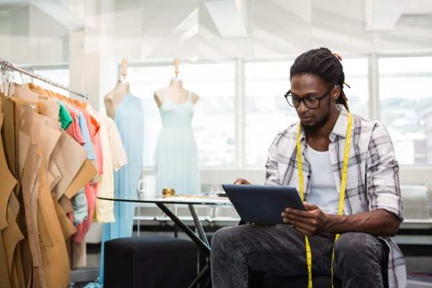 DeSL Rolls Out B2B Purchasing Platform For Fashion Industry