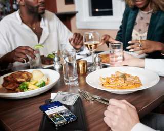 Amex App To Offer Mobile Restaurant Booking For Platinum Cardholders