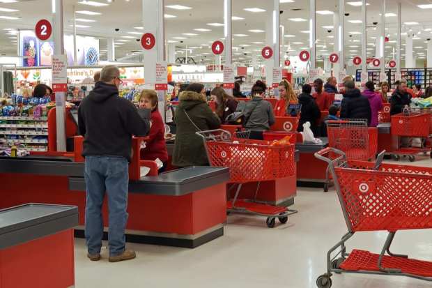 With Fewer Shopping Days, Retailers Ramp up Sales, Delivery