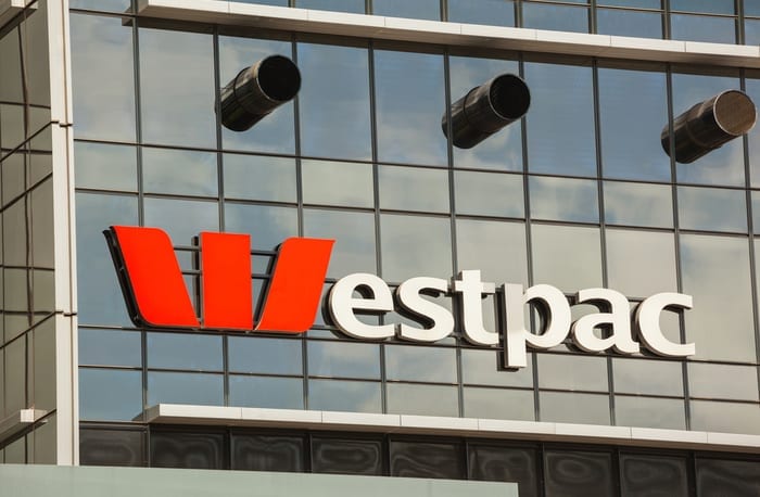 Westpac Chief Exits Amid Money Laundering Accusations