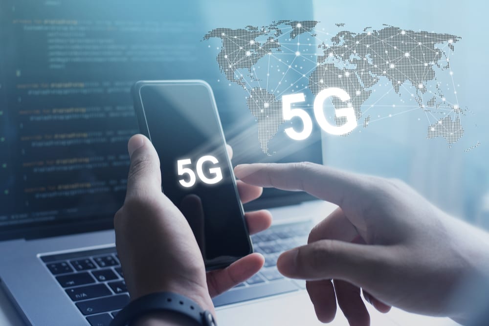 EU Warns Of Legal Risks With 5G Supplier Contracts