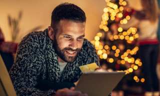 Early Holiday Deals Trigger 15 Pct. YOY Spike In Nov. Retail Spending