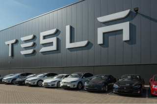 Musk’s Tweet Implies Tesla Took In 250K Cybertruck Pre-Orders