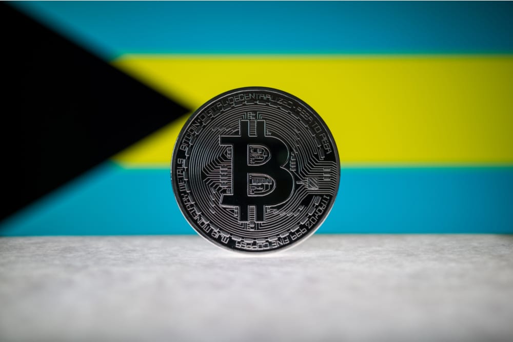 Bahamas Central Bank Looks to Phase Out Checks 