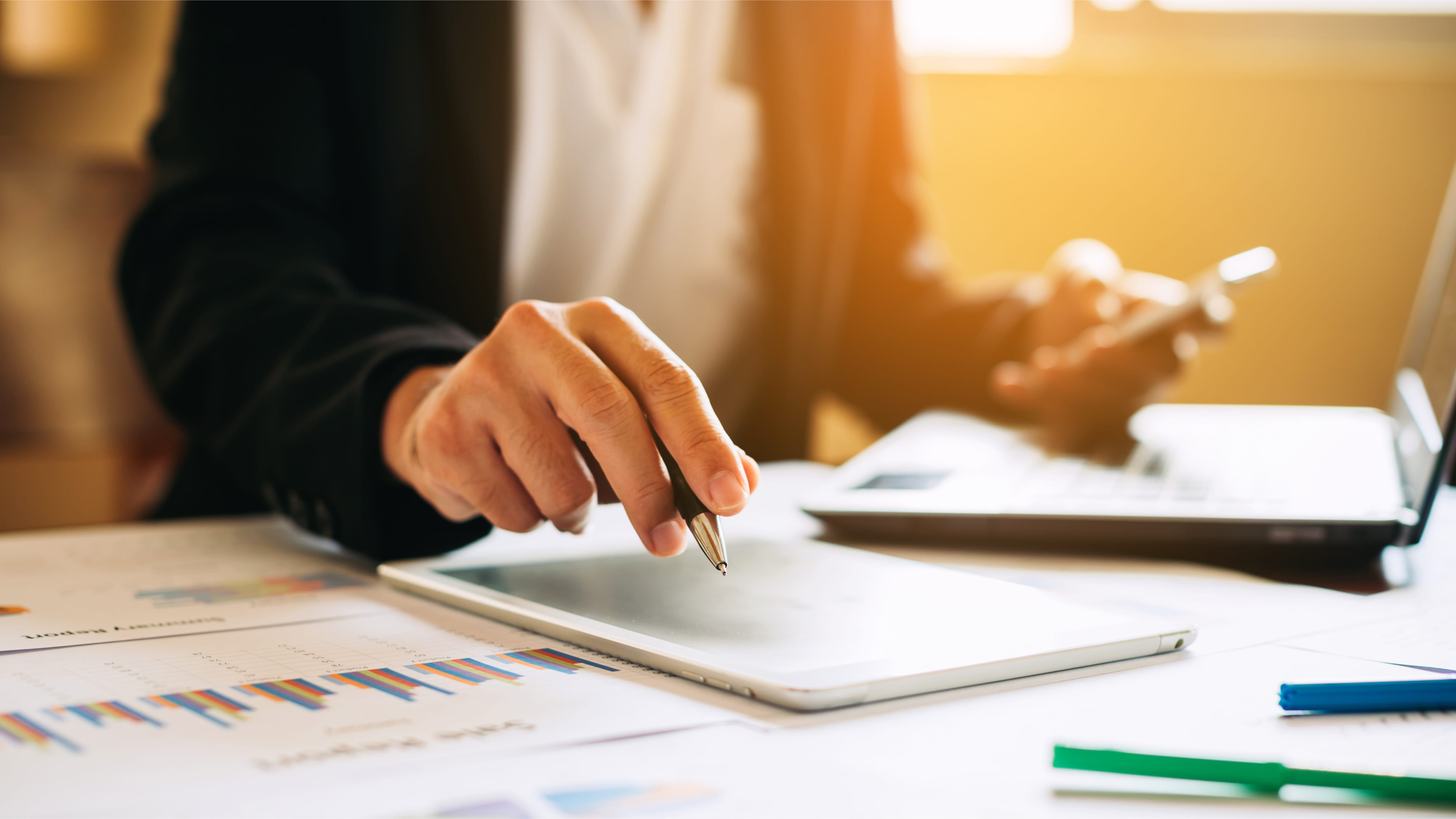 Fyle and Decimal Partner on Real-Time Expense Management