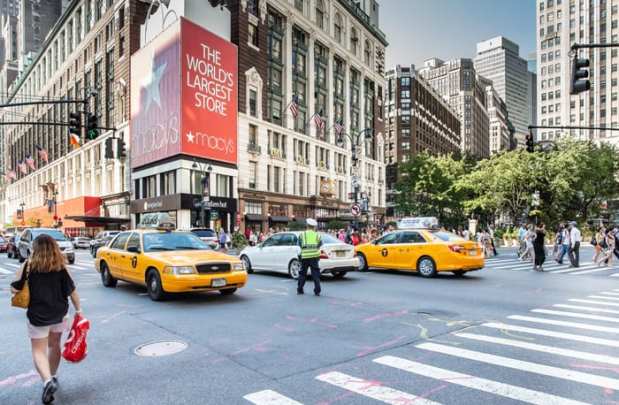 Moody’s Predicts Bleak Outlook For Department Stores