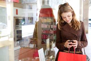 Visa: 47% of Americans Use AI Tools for Holiday Shopping