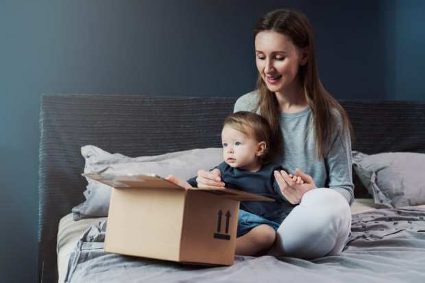 How Inventory Liquidators Benefit From Strong Holiday Spending