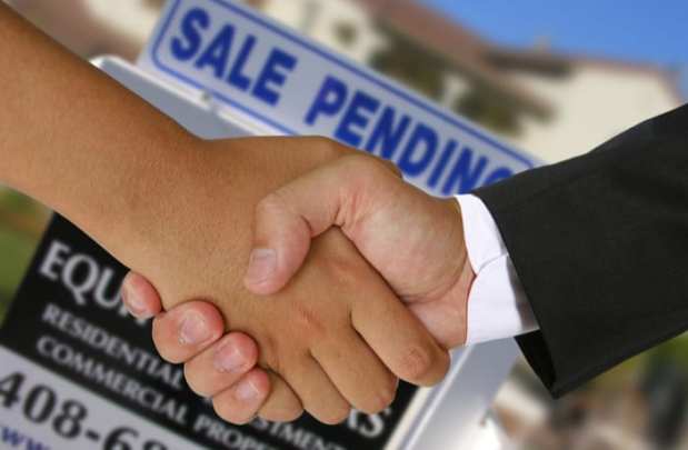 home sale pending handshake