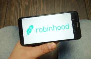 Robinhood Rolls Out Interest-Earning Bank Account