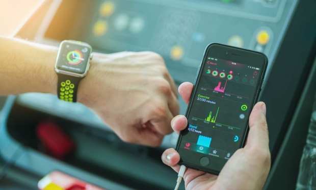smartwatch fitness monitoring