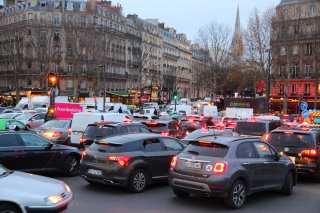 Paris Stores’ Holiday Sales Sunk By Up To 50 Pct