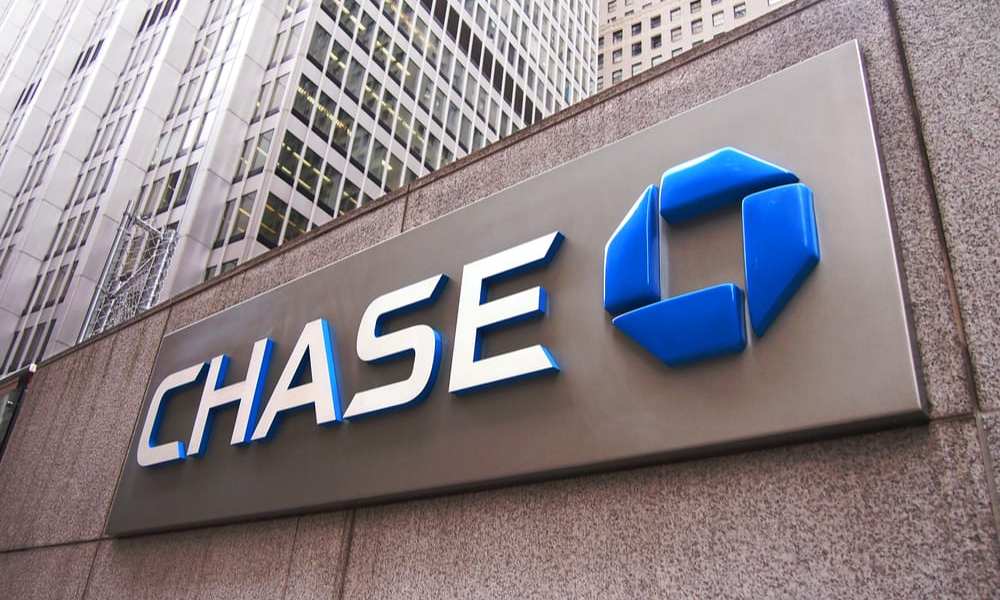 Data Dive New Directions: Chase, Samsung, Apple