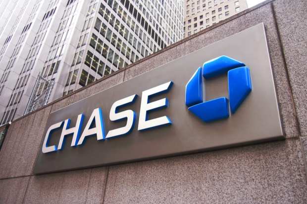 Data Dive, New Directions Edition: Chase, Samsung And Apple