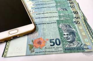 Malaysia Promotes Cashless Society With eWallet Incentive Award