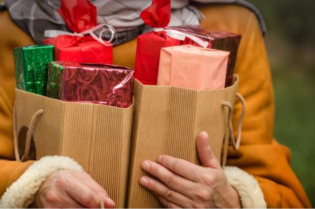 Holiday Shoppers May Have Favored Non-Mall Retailers