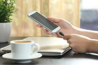 Powering Smartphones With Rented Chargers