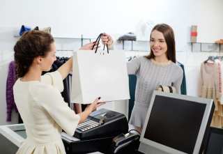 As Retail Tech Advances, Associates Become More Important