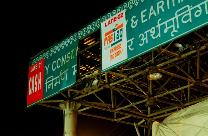 Paytm To Sell, Recharge eToll Payment Tags In India 