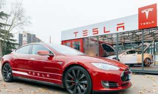 Tesla Aims To Offer $2B In Common Stock