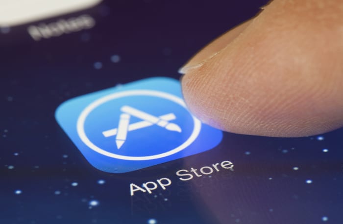 Apple Considers Letting Users Change Default Apps