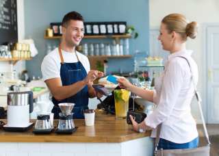 US Consumers Remain Resilient Despite Q4 GDP Revisions