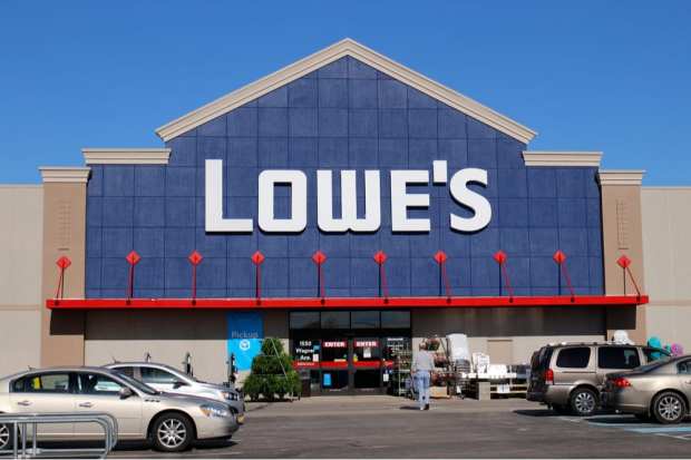 Lowe’s Posts Mixed Results Amid Online Revamp