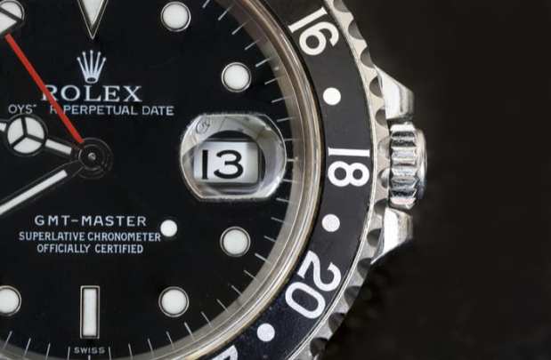 Wearables Like Apple Watch Outsell Entire Watch Industry