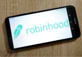 Robinhood Apologizes To Users For Outages, Offers Credit